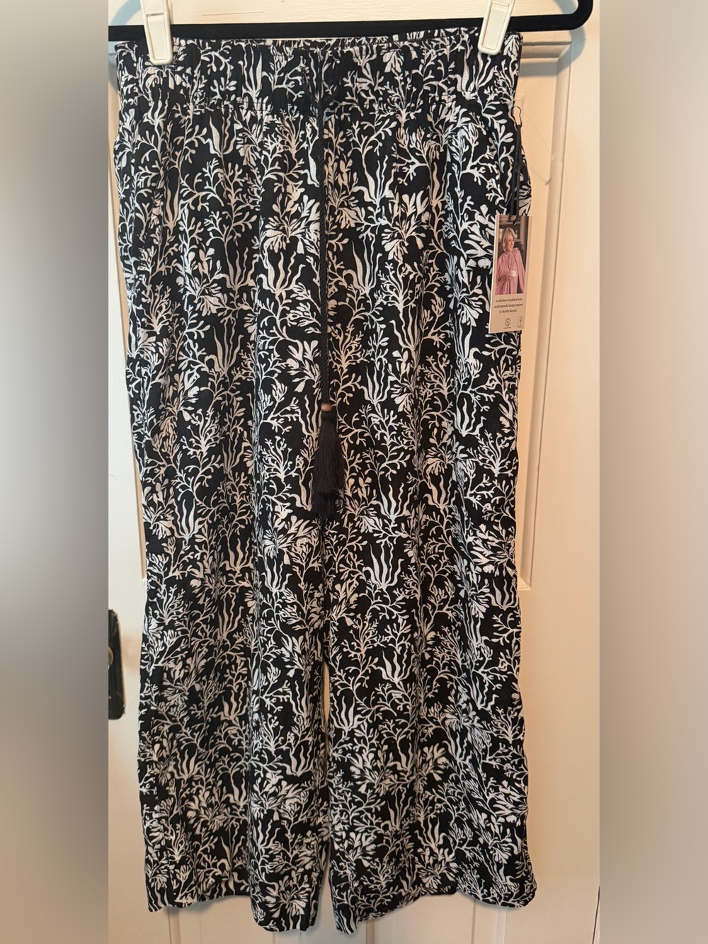 Martha Stewart Black Wide-Leg Floral Print Pants